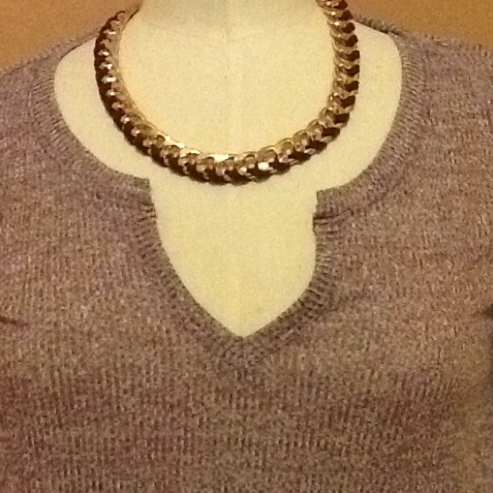 Costume jewelry necklace.